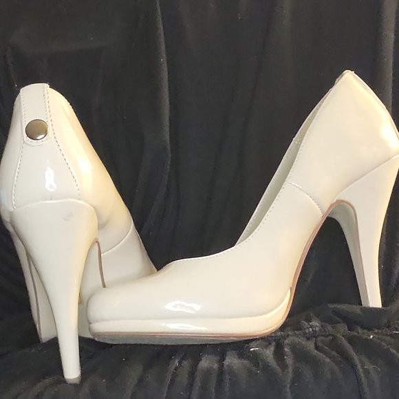 Open Box - Used Spring creme heels - size 7 - Picture 1 of 1